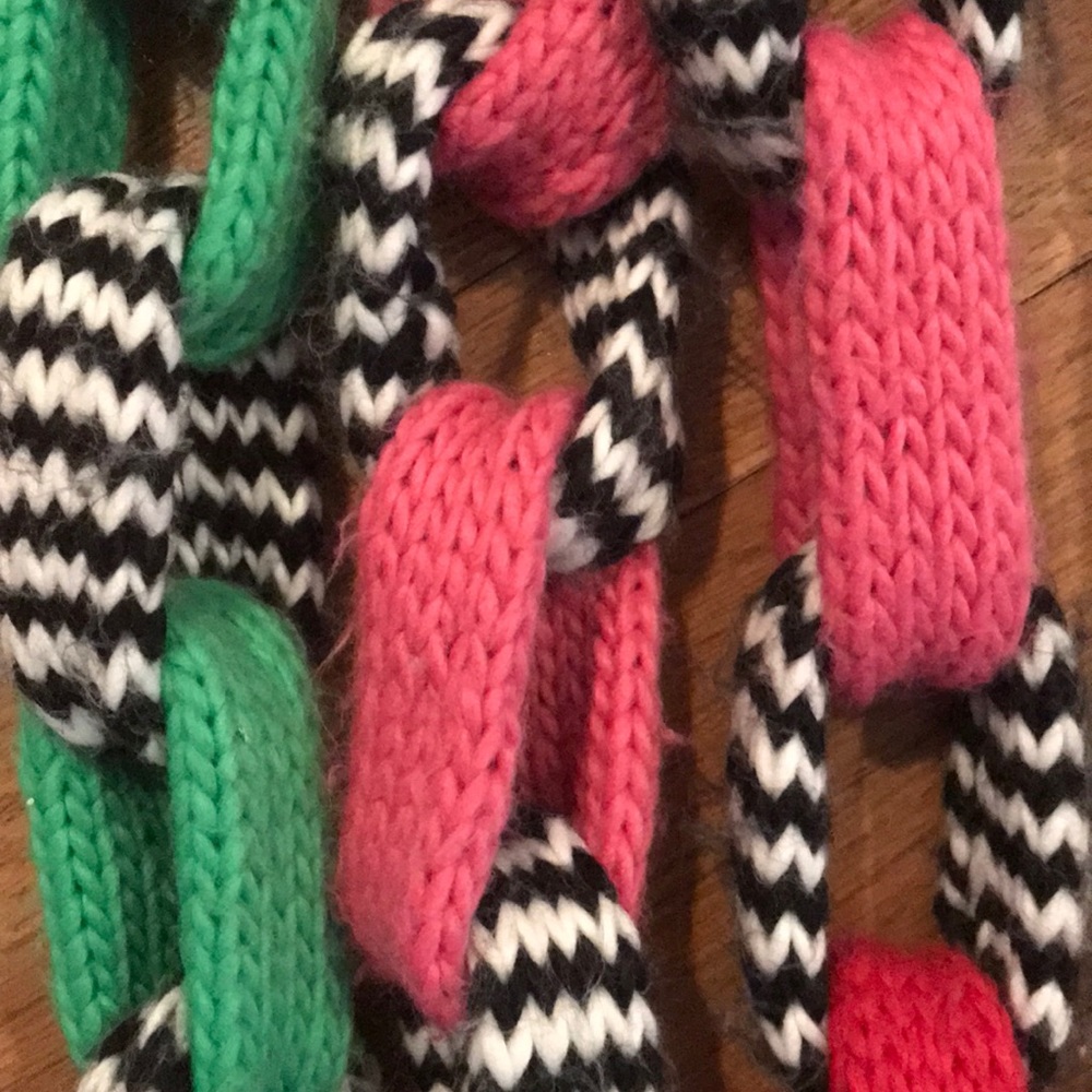 Patterned Loop Scarf - Picture 3 of 3